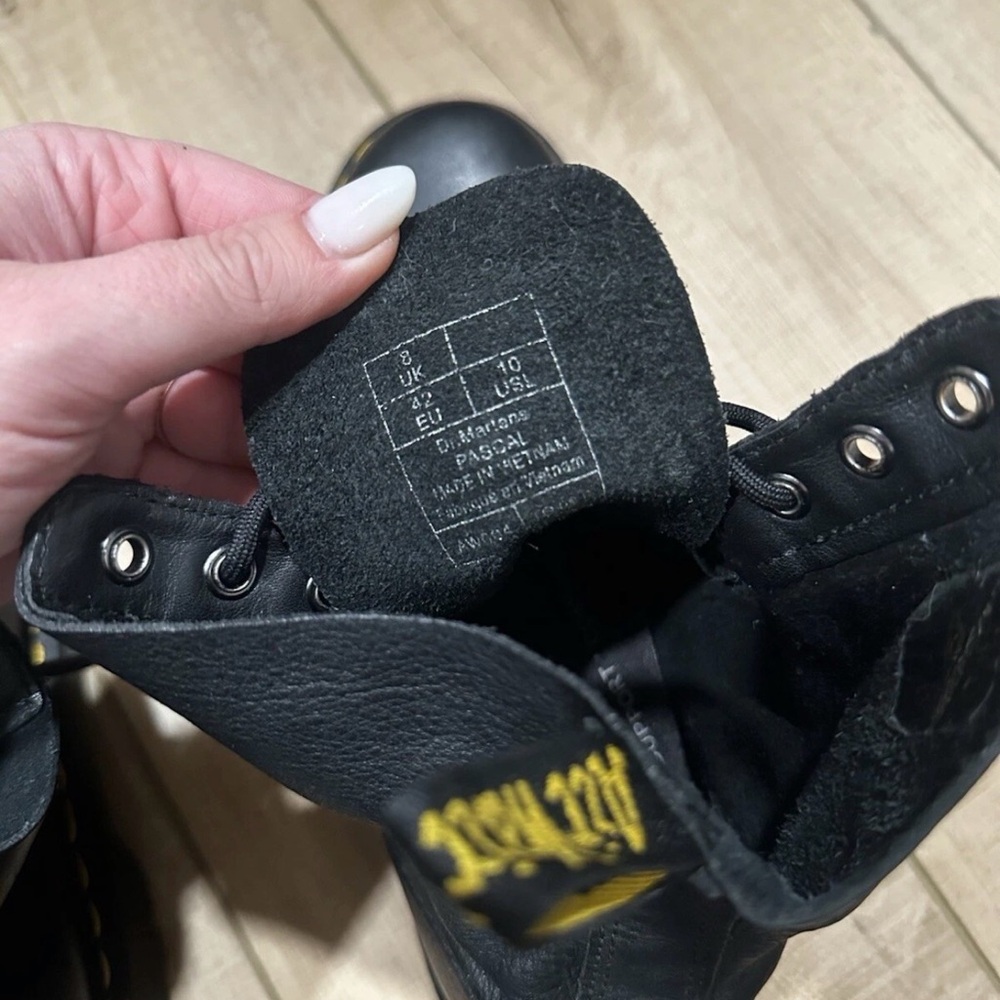 Dr. Martens Black Leather Lace-Up Boots - Picture 4 of 5